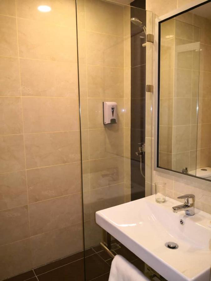 Walk In Hotel Kota Kinabalu Eksteriør bilde