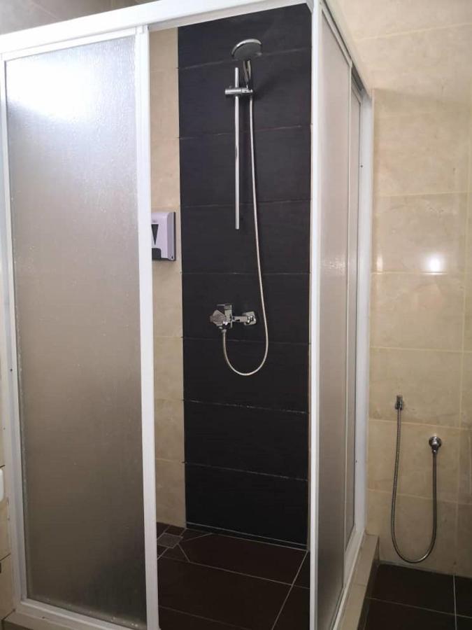 Walk In Hotel Kota Kinabalu Eksteriør bilde